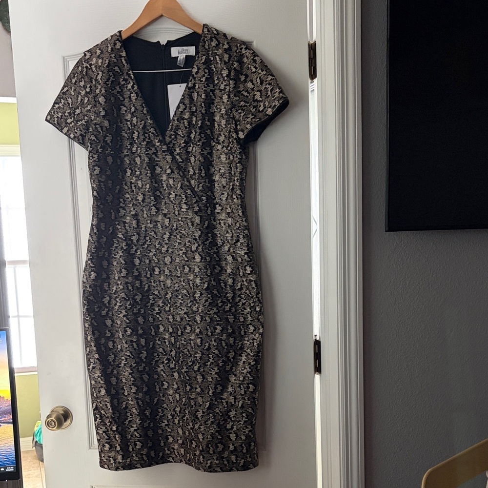 NWT Belle Badgley Mischka Black and Gold Sequin animal print Midi Dress. Sz 12